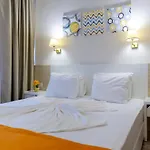 מלון Garden Nevis סאני ביץ'