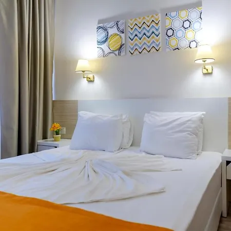 Hotel Garden Nevis - Sunny Beach