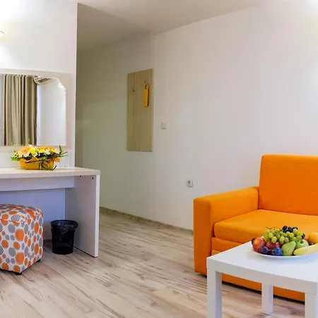 Hotel Garden Nevis - Sunny Beach