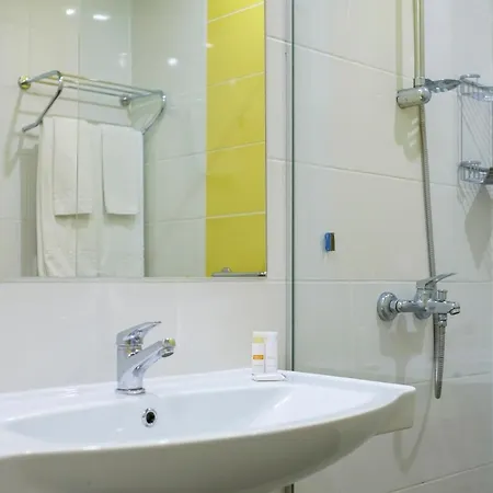 Garden Nevis - Sunny Beach