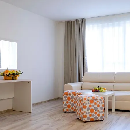 Garden Nevis - Sunny Beach