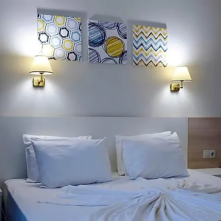 Otel Garden Nevis Sunny Beach
