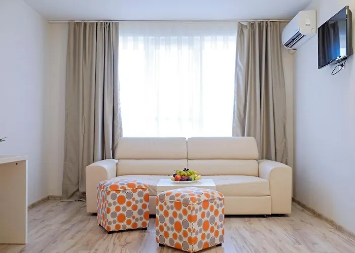 Otel Garden Nevis Sunny Beach