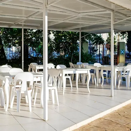 Garden Nevis Хотел Слънчев бряг