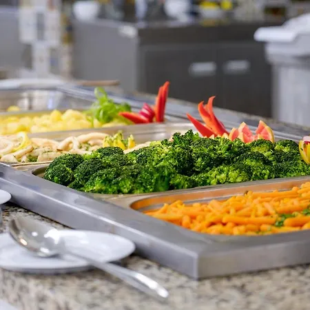 Garden Nevis Хотел Слънчев бряг