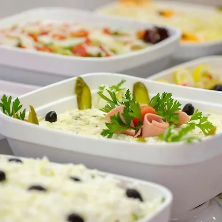 Garden Nevis Хотел Слънчев бряг